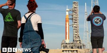 What it's like to be in Florida for Artemis launch