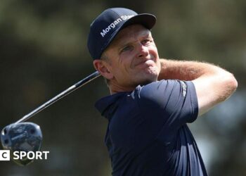 Justin Rose tees off