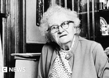 Woman who unlocked the secrets of the stars honoured