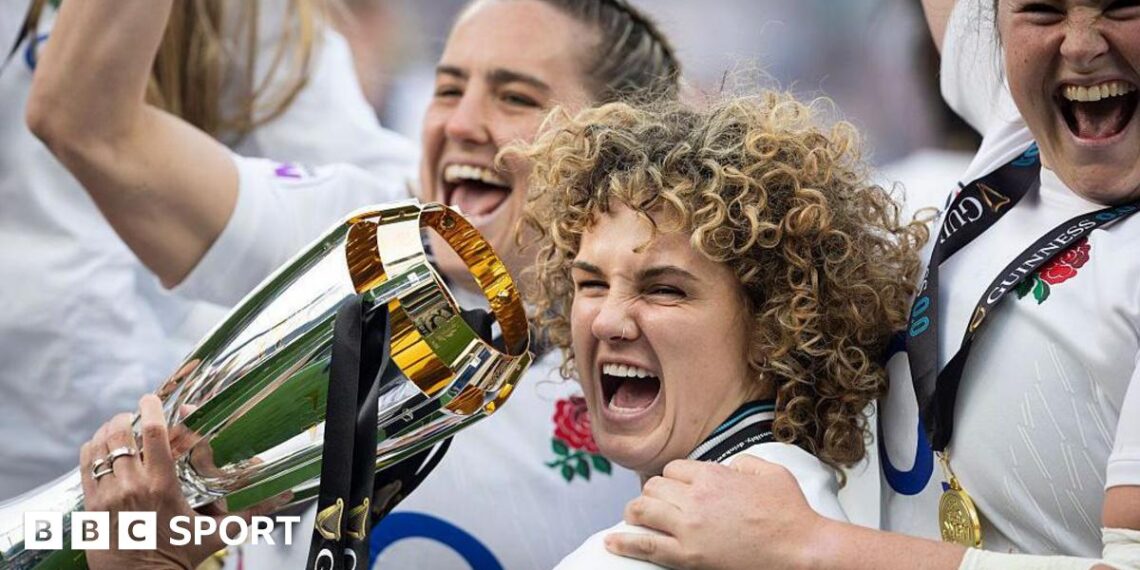 Ellie Kildunne with Women's Six Nations trophy