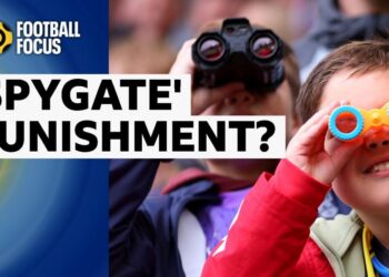 Middlesbrough fans with binoculars