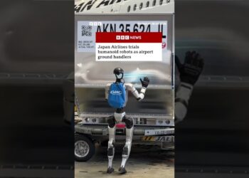 Robots help load cargo into planes at Tokyo’s Haneda airport. #BBCNews