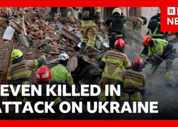 Seven dead in major Russian attack on Ukraine | BBC News