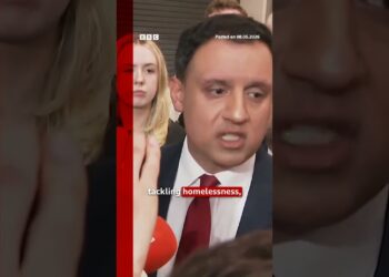 ‘My party is hurting, we’re disappointed,’ Scottish Labour’s Anas Sarwar says. #Election #BBCNews