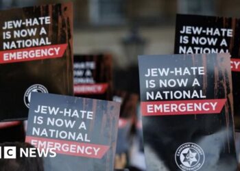 Antisemitism 'a problem for all of us to fix', religious leaders say in letter