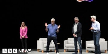 Apple to pay $250m to US iPhone buyers over AI features lawsuit