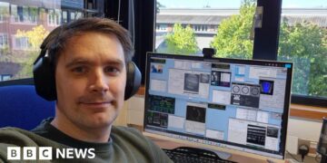 Award for scientist who brought space to millions