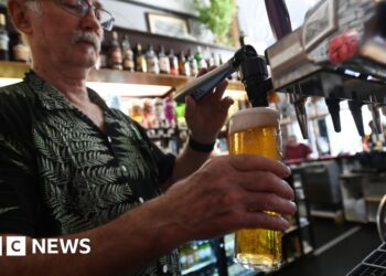 British pubs closing at a rate of almost two per day in 2026
