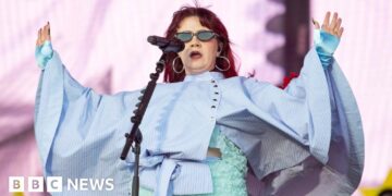 CMAT shares 'deep sadness' over body-shaming abuse after Radio 1 Big Weekend set