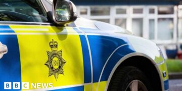 Car crashes into 'multiple pedestrians' in Arnold town centre