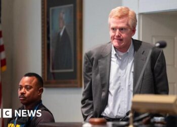 Court overturns Alex Murdaugh's murder convictions