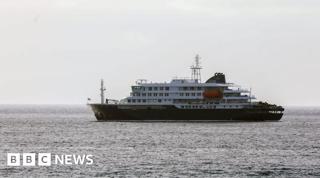 Cruise ship with hantavirus outbreak to sail to Canary Islands