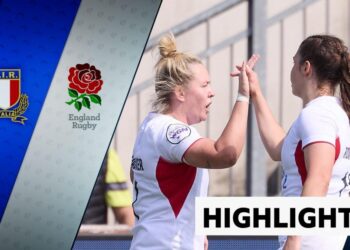 England players celebrate scoring a try