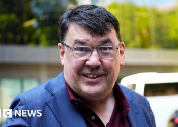 Graham Linehan's conviction for damaging trans activist's phone overturned