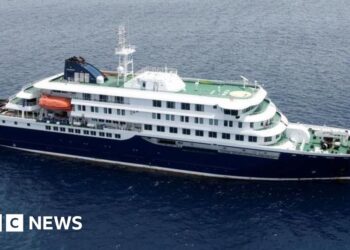 Hantavirus-hit cruise ship leaves Cape Verde after three evacuated