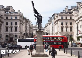 How Banksy installed a statue in central London