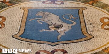 Italy restores lucky testicles on bull mosaic worn down by tourists