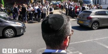 Jews observe first Shabbat after Golders Green attack