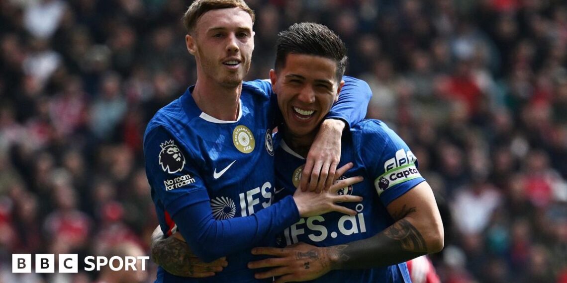 Cole Palmer celebrates Enzo Fernandez's equaliser by putting his arm around his teammate