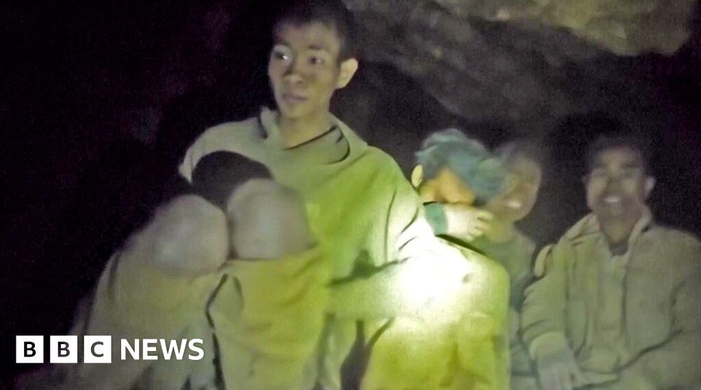 Moment rescuers find five men trapped in Laos cave