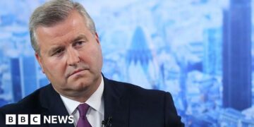 Ousted BP chairman hits back at 'lies' about his behaviour