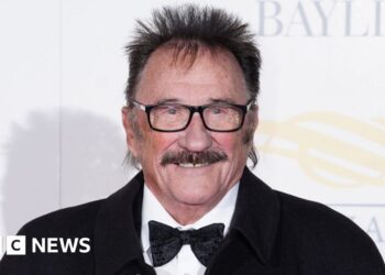 Paul Chuckle to make National Theatre debut
