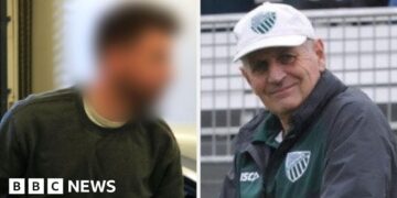 Photographer charged with stealing camera of Bondi shooting victim after attack