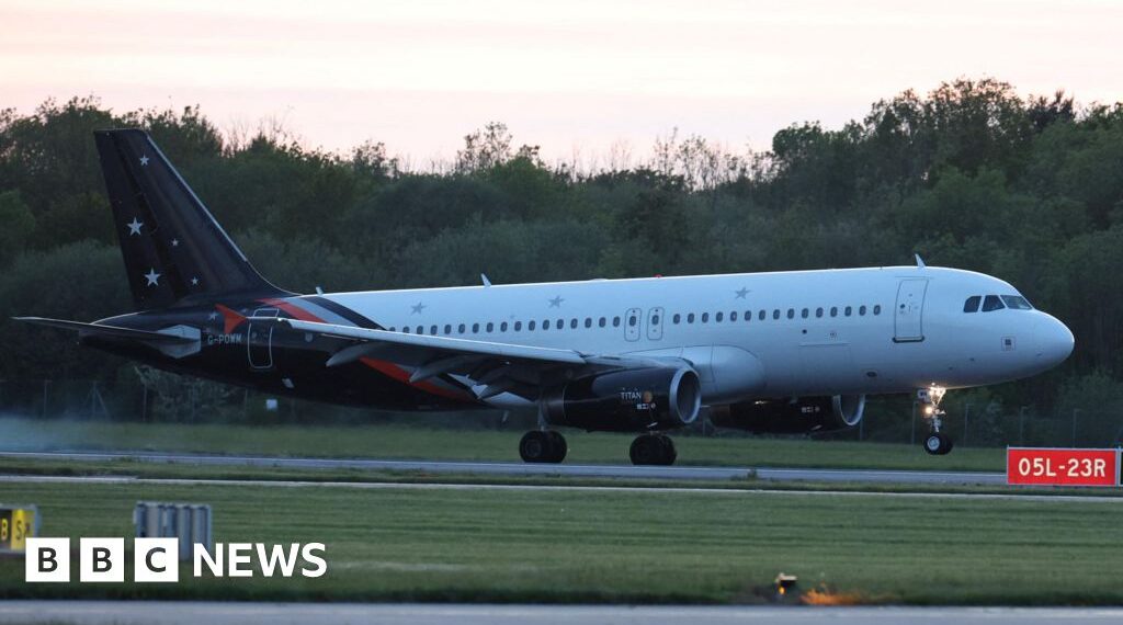 Plane carrying passengers from cruise ship hit by virus lands in UK
