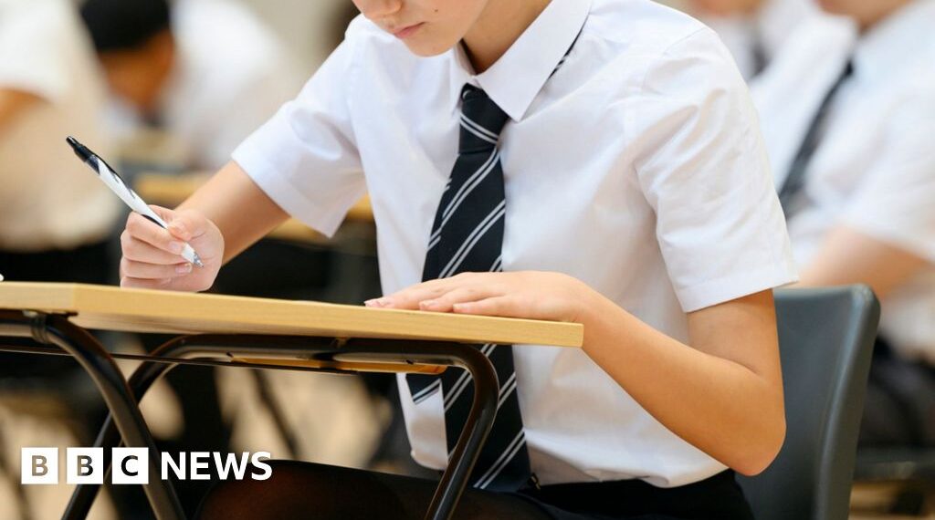 Pupils hopeless and crying after 'poorly worded' Higher Maths exam