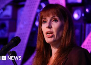 Rayner issues 'last chance' warning to Starmer and backs Burnham to return