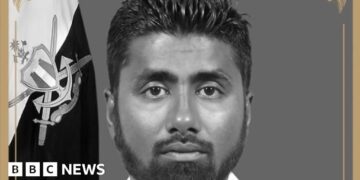 Rescue diver dies during search for bodies of Italians who drowned in Maldives caves