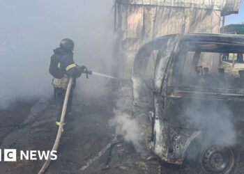 Russia and Ukraine accuse each other of breaching Victory Day ceasefire