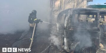 Russia and Ukraine accuse each other of breaching Victory Day ceasefire