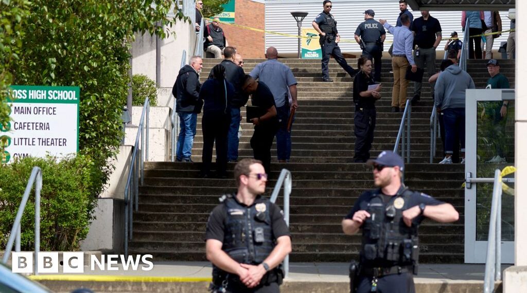 Six injured in Washington state school stabbing