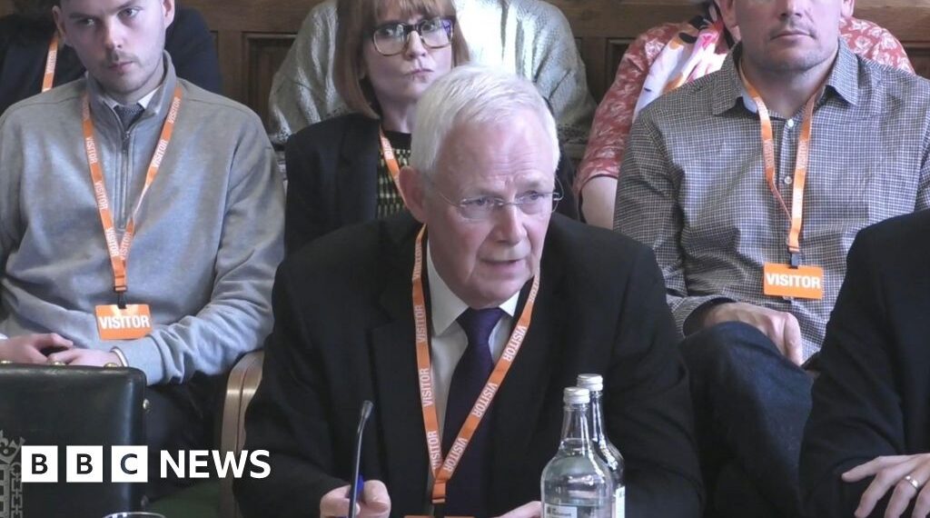 South East Water chair resigns after report into supply issues that left thousands without drinking water