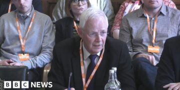 South East Water chair resigns after report into supply issues that left thousands without drinking water