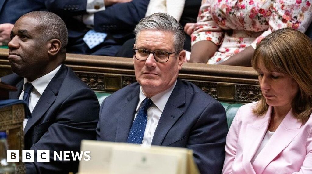 Starmer warns leadership contest would 'plunge us into chaos' in pleas to ministers and MPs
