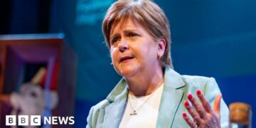Sturgeon wishes she had not kept Murrell on as SNP chief executive