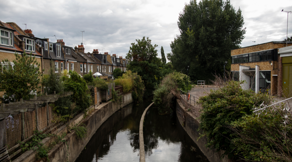 The misconnected pipes polluting urban rivers