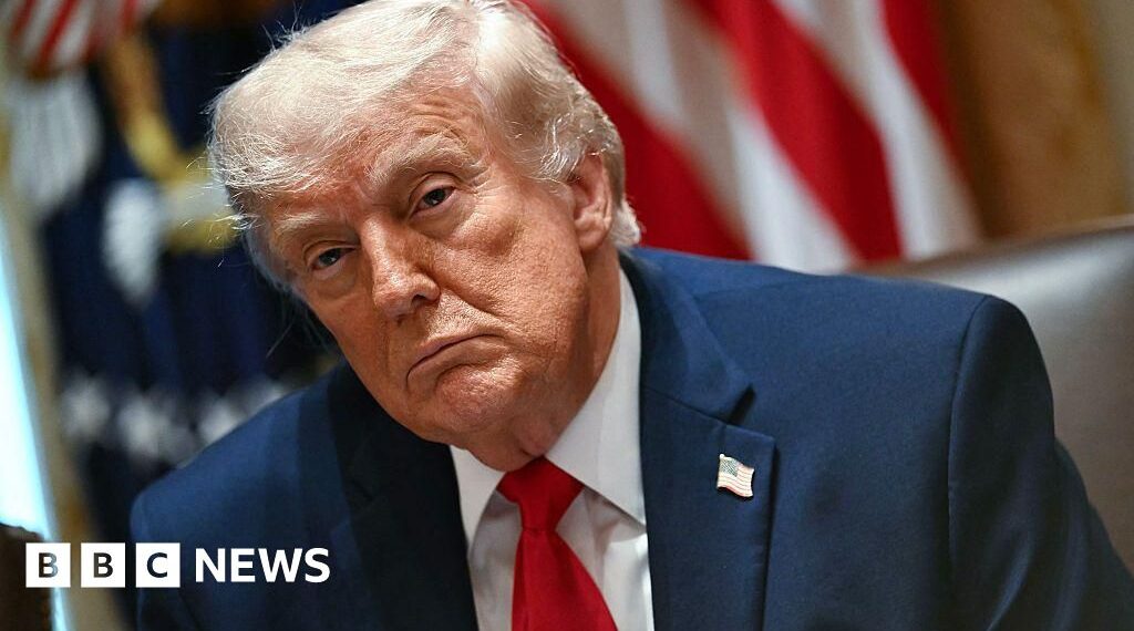 Trump holds meeting to make 'final determination' on Iran deal