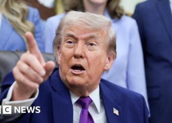 Trump says Iran ceasefire is on 'massive life support'