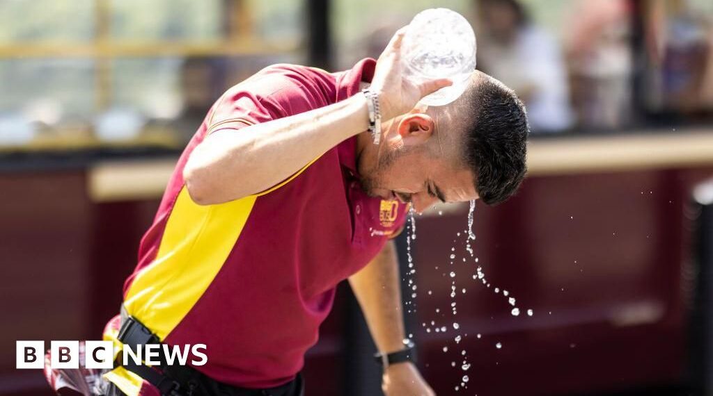 UK should set maximum working temperature rules, advisers say