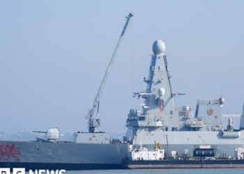 UK warship HMS Dragon heads to Middle East for potential Strait of Hormuz mission