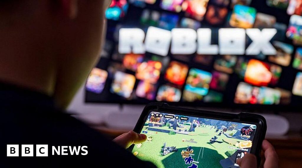 US groups urge investigation into child safety and spending on Roblox