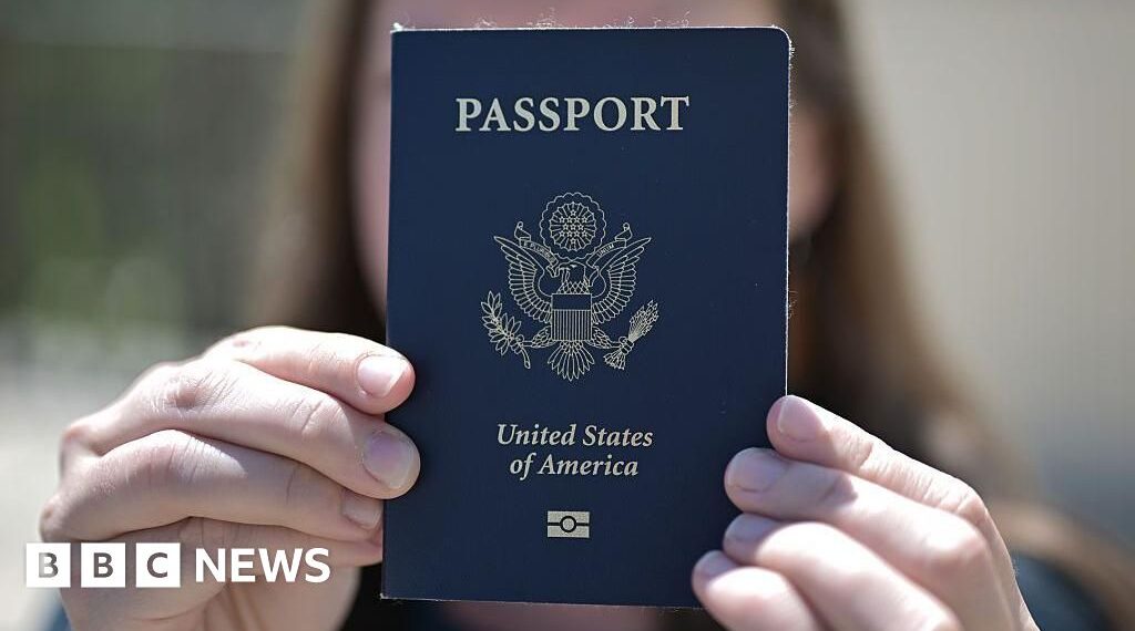 US to revoke passports of parents with child support debt