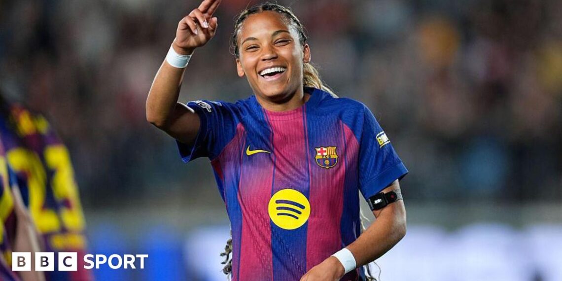 Vicky Lopez celebrates scoring for Barcelona