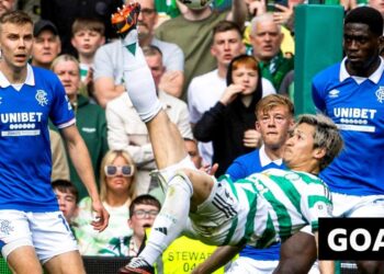 Daizen Maeda scored fantastic overhead kick