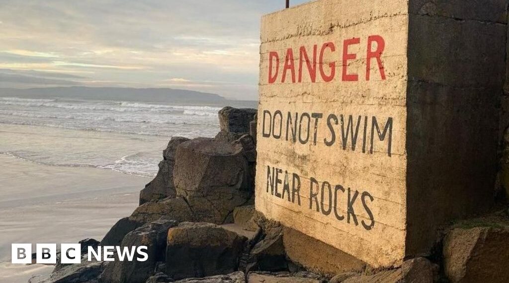 Bathing warning lifted after pollution investigation
