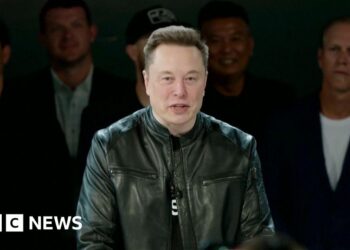 Elon Musk becomes world's first trillionaire as SpaceX soars in stock market debut