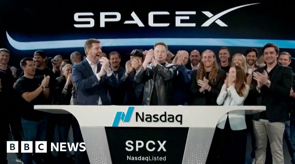 Elon Musk gets public trading of SpaceX under way from Texas